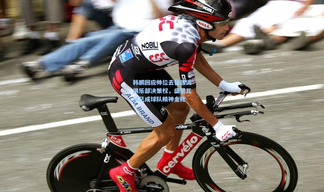 韩鹏回应帅位去留强调俱乐部决策权，盛赞瓦科已成球队精神金靴